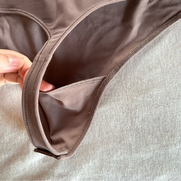 A&F Never Worn Long Sleeve Bodysuit With Mesh New With Tags - Picture 10 of 14